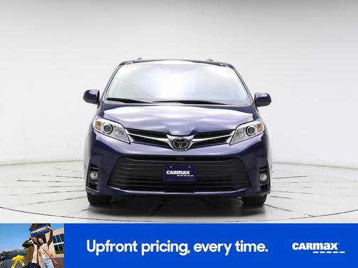 2020 Toyota Sienna XLE