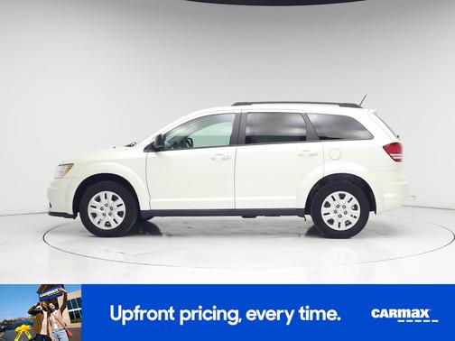 White 2017 Dodge Journey SE