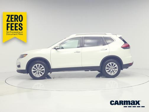 White 2017 Nissan Rogue SV