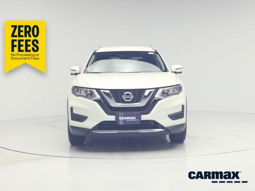 White 2017 Nissan Rogue SV