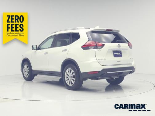 White 2017 Nissan Rogue SV
