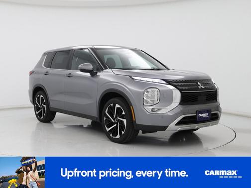 2023 Mitsubishi Outlander SE