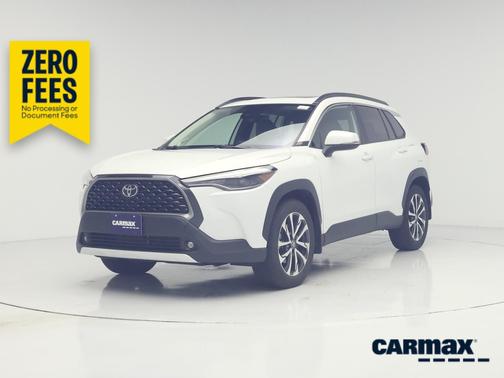 White 2022 Toyota Corolla Cross XLE