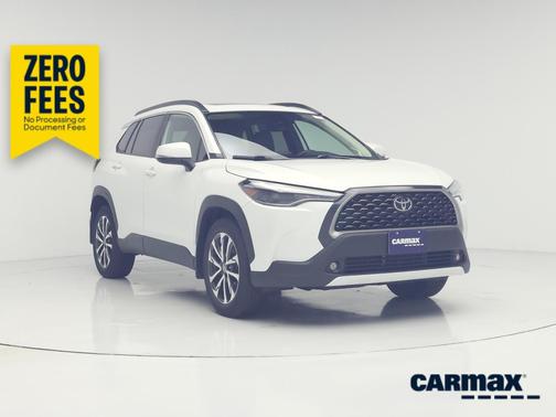 White 2022 Toyota Corolla Cross XLE