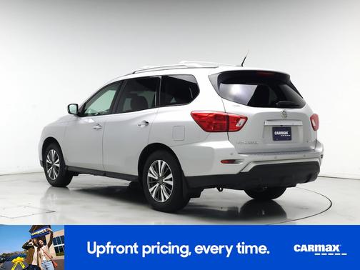 2017 Nissan Pathfinder SV