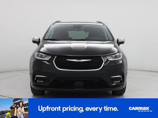 Black 2022 Chrysler Pacifica Limited