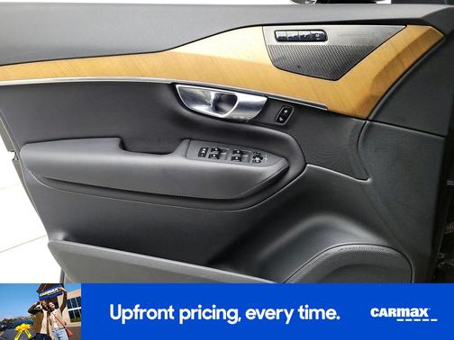 2023 Volvo XC90 B6 Plus