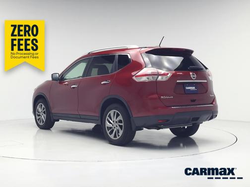 Red 2015 Nissan Rogue SL