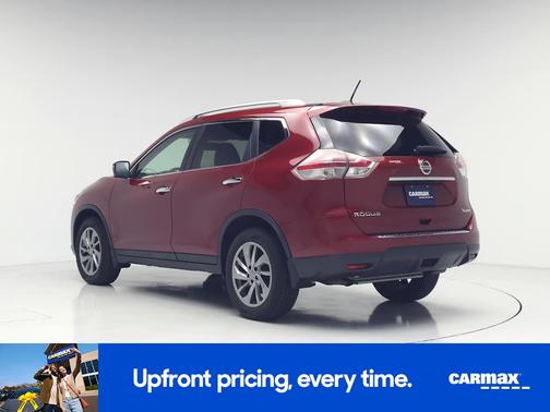 Red 2015 Nissan Rogue SL
