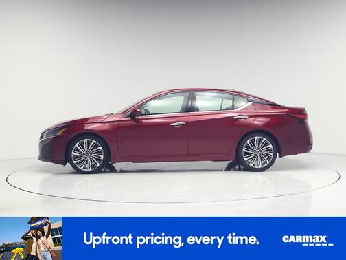 Red 2023 Nissan Altima SL