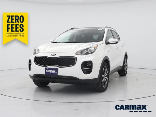 White 2019 Kia Sportage EX