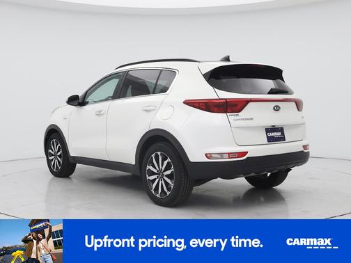 White 2019 Kia Sportage EX