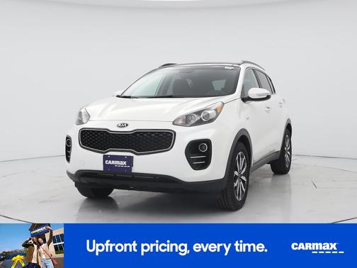 White 2019 Kia Sportage EX