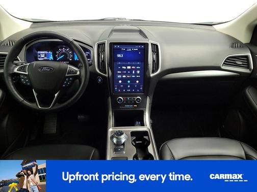 White 2023 Ford Edge SEL