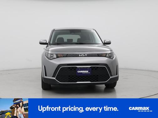 Gray 2024 Kia Soul LX