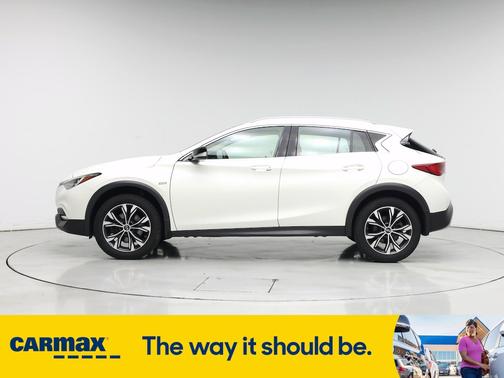 2018 INFINITI QX30 Premium