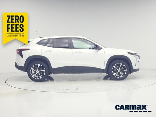 White 2025 Chevrolet Trax 1RS