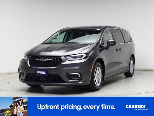Gray 2023 Chrysler Pacifica Touring L