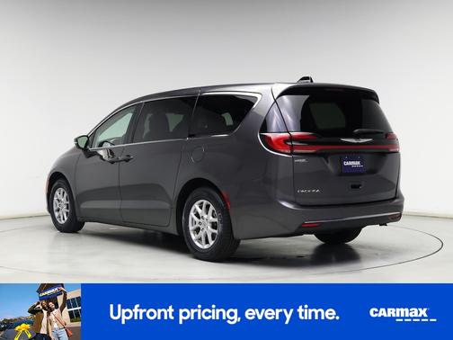 Gray 2023 Chrysler Pacifica Touring L