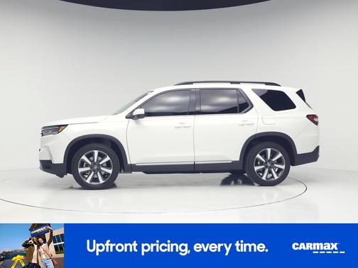 White 2025 Honda Pilot Touring
