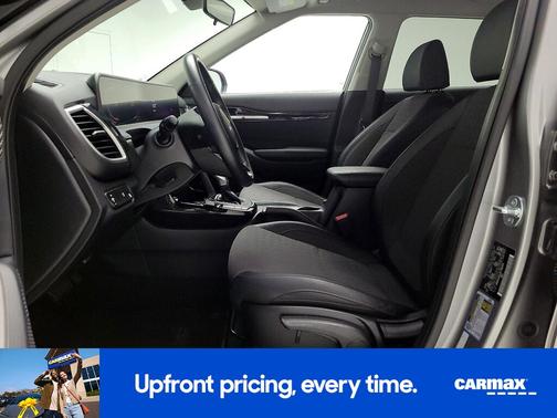 Gray 2025 Kia Seltos S