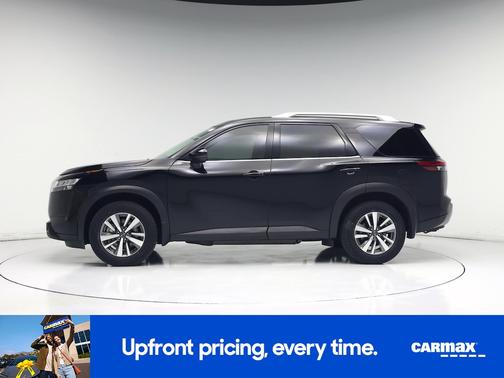 Black 2024 Nissan Pathfinder SL