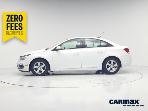 White 2015 Chevrolet Cruze LT