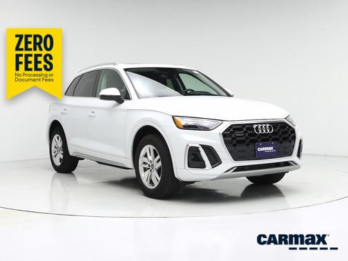 White 2024 Audi Q5 S-Line Premium