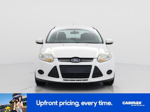 White 2014 Ford Focus SE
