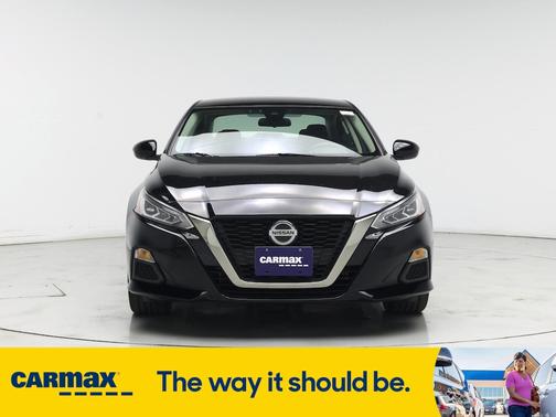 2022 Nissan Altima SR