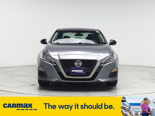 2022 Nissan Altima SR