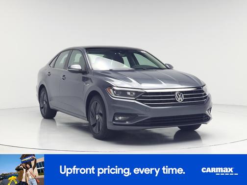 Gray 2019 Volkswagen Jetta SEL Premium