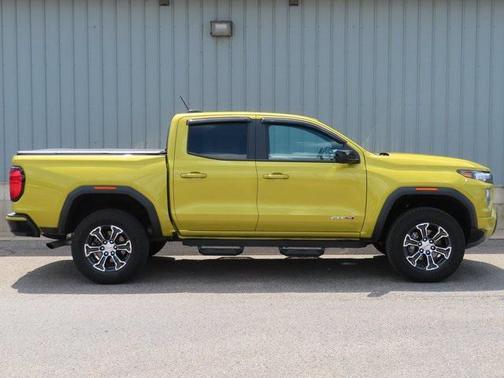2023 GMC Canyon Base