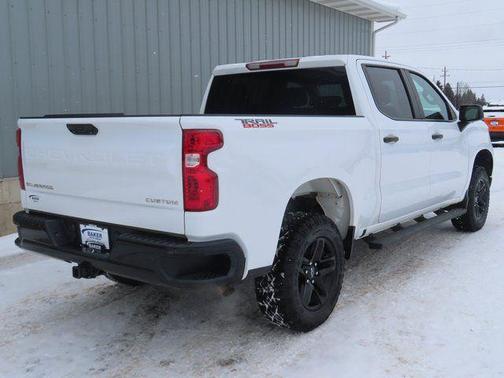 2022 Chevrolet Silverado 1500 Custom Trail Boss