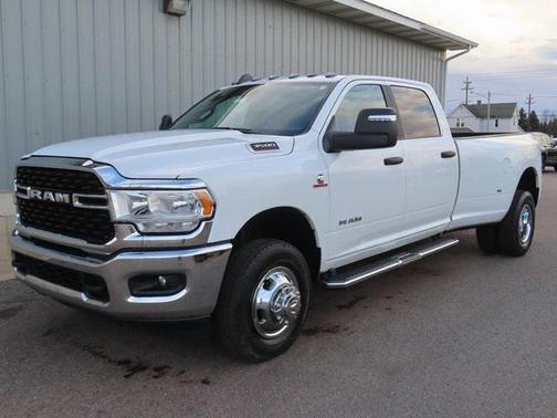 2024 RAM 3500 Big Horn Crew Cab 4x4 8' Box