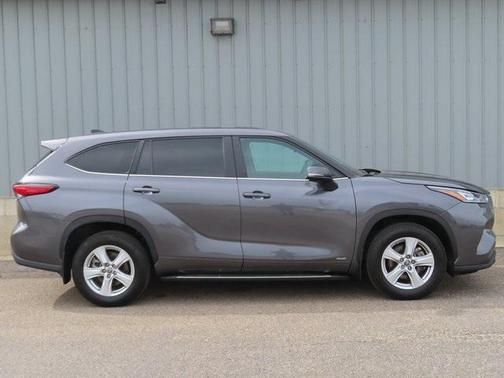 2023 Toyota Highlander Hybrid LE