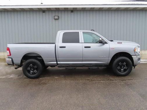 2019 RAM 2500 Tradesman Crew Cab 4x4 6'4' Box