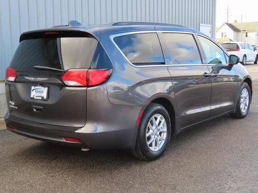2020 Chrysler Voyager LXI
