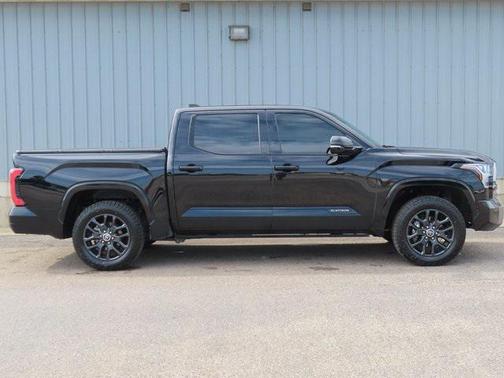2022 Toyota Tundra Platinum