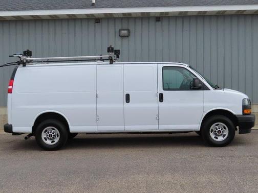 2022 GMC Savana 2500 Work Van