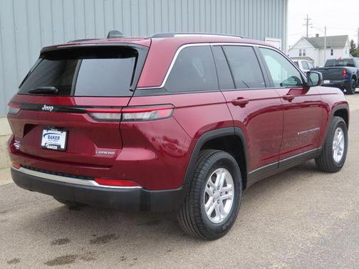 2023 Jeep Grand Cherokee Laredo