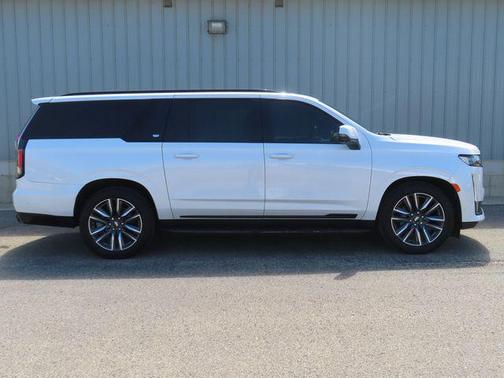 Crystal White Tricoat 2022 Cadillac Escalade ESV Sport