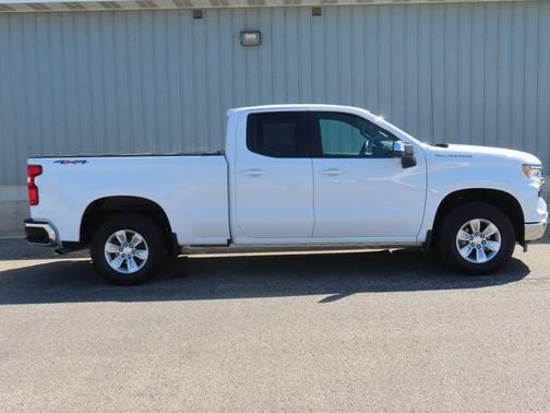Summit White 2022 Chevrolet Silverado 1500 LT
