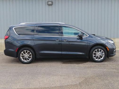 Maximum Steel Metallic Clearcoat 2021 Chrysler Pacifica Touring L