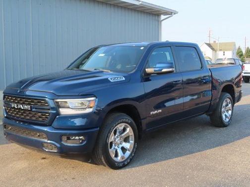 Patriot Blue Pearlcoat 2022 RAM 1500 Big Horn/Lone Star