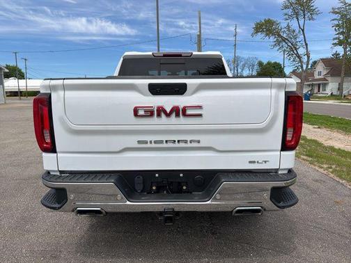 White 2019 GMC Sierra 1500 SLT