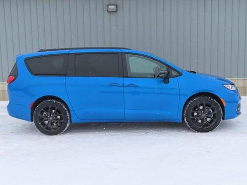 2026 Chrysler Pacifica Limited