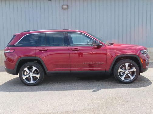 Velvet Red Pearlcoat 2023 Jeep Grand Cherokee Limited