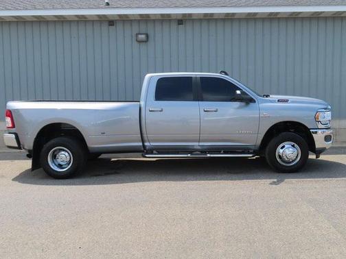 2022 RAM 3500 Big Horn Crew Cab 4x4 8' Box