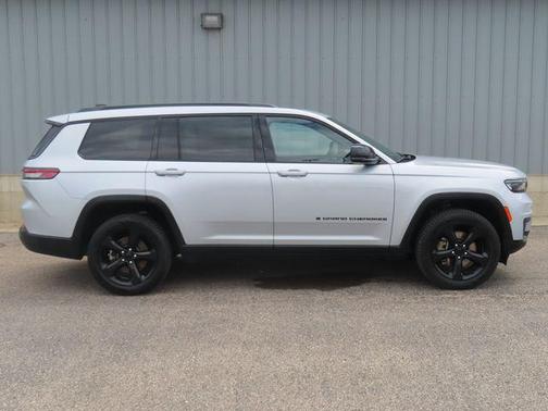 Silver Zynith 2023 Jeep Grand Cherokee L Altitude